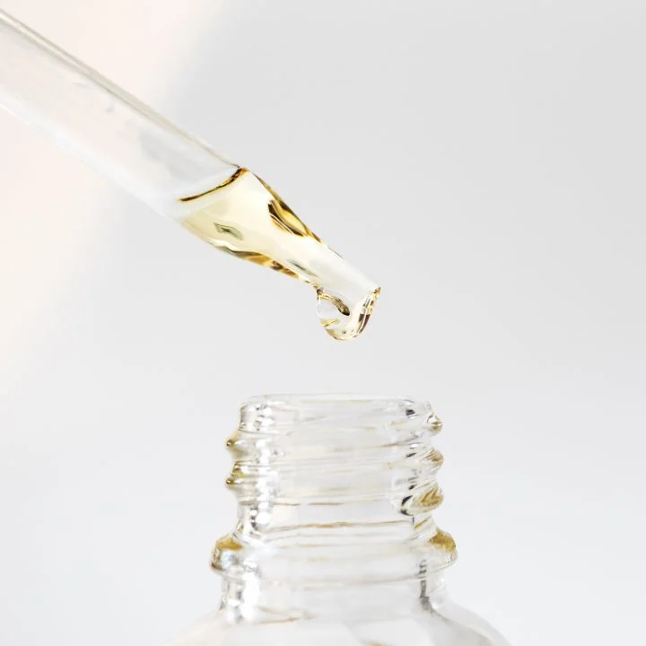 Niacinamide Vs Vitamin C Vs Peptides: Comparing Brightening Ingredients