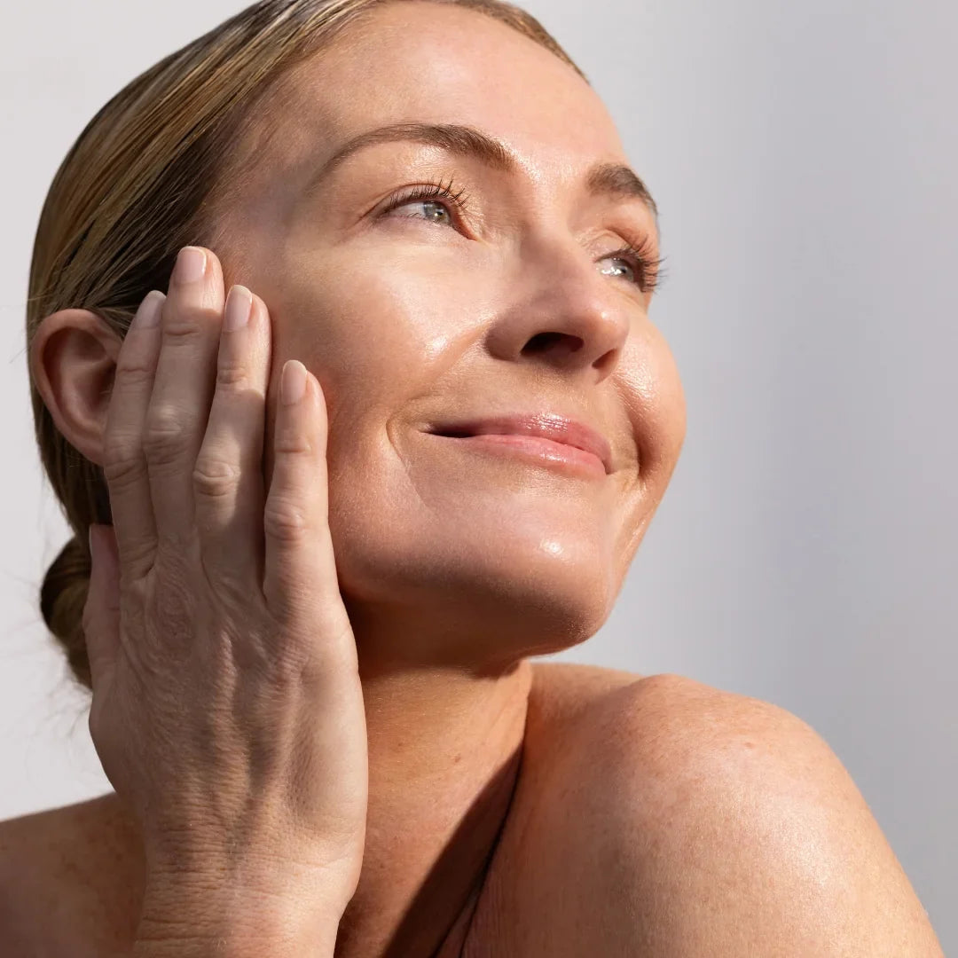 Model holding Hydrated face