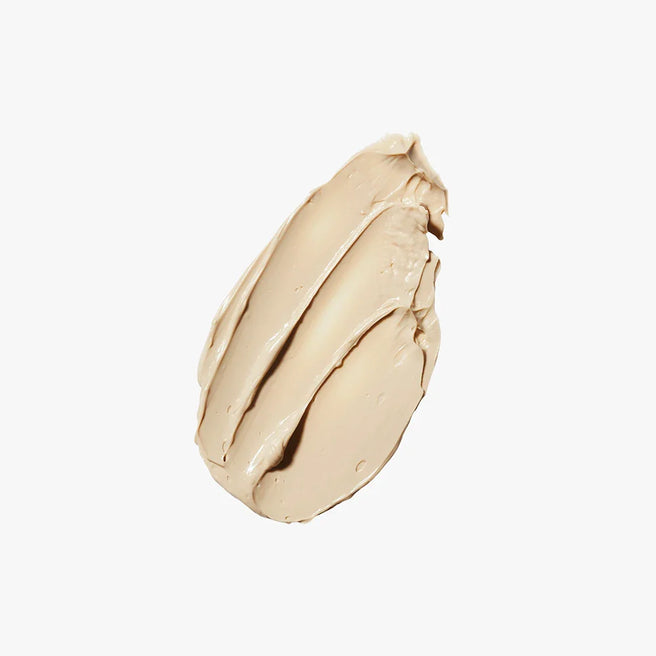 Detox antiox mask to draw out impurities, refine pores and address skin congestion. Skincare texture